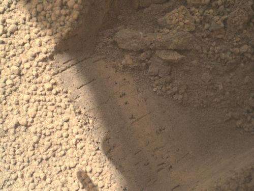 Curiosity rover's second scoop discarded, third scoop commanded