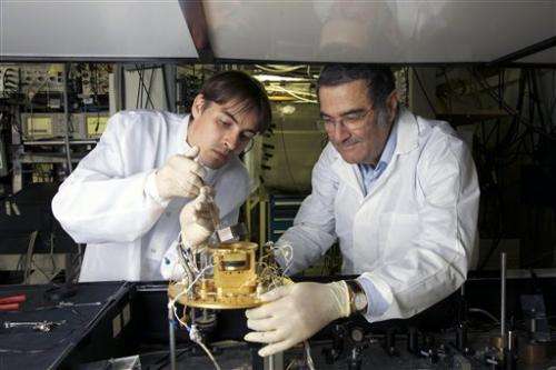 Frenchman, American win Nobel for quantum physics