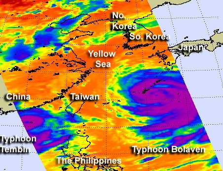 NASA sees Typhoon Bolaven dwarf Typhoon Tembin