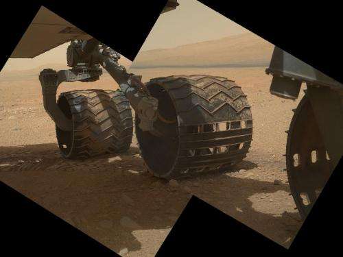 Mars rover Curiosity's arm wields camera well