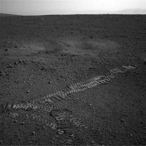 Curiosity rover takes first short spin around Mars