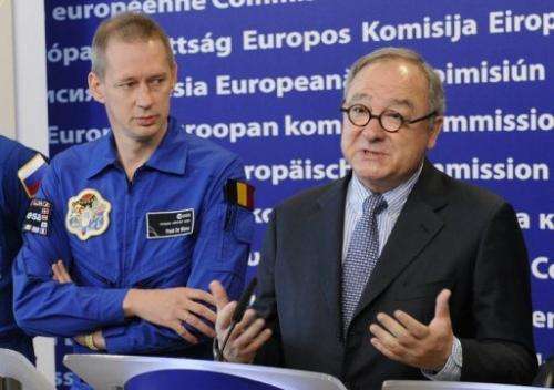 Director General of the European Space Agency (ESA) Jean-Jacques Dordain (R) in 2010