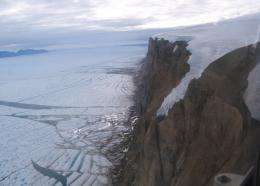 Greenland glacier loses ice