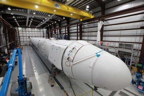 Just in from spaceX: dragon and falcon 9 assembly now complete