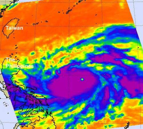 NASA sees Sanba become a super typhoon
