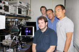 Physicists achieve world's first violet nonpolar vertical-cavity laser technology