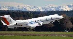 Research aircraft--Measuring atmospheric trace gases at 15K