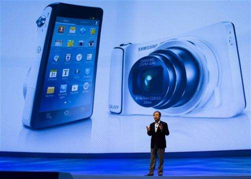 Samsung unveils voice-controlled camera