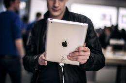 The Apple iPad extended its lead in the global market for tablet computers