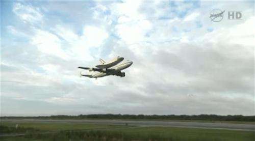 US space shuttle Endeavour heads to museum