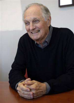 Alan Alda's science contest asks: What is color?