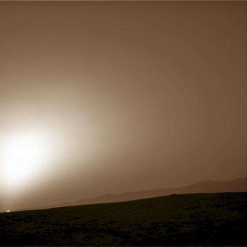 Curiosity captures ‘Phobos rising’ movie and Sun setting on Mars