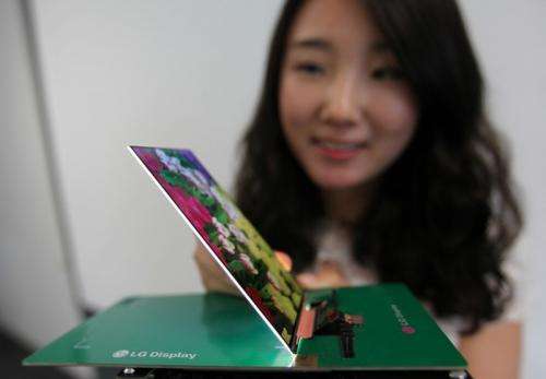 LG introduces world’s slimmest full HD LCD panel for smartphones
