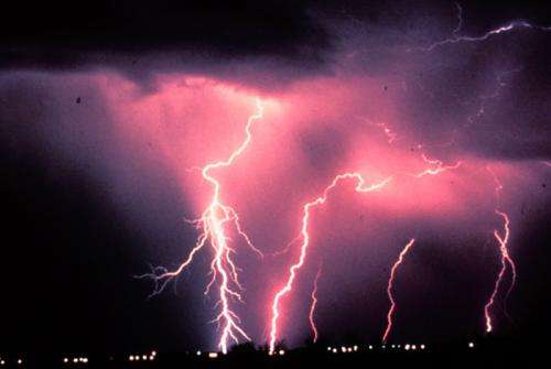 Lightning strokes can probe the ionosphere