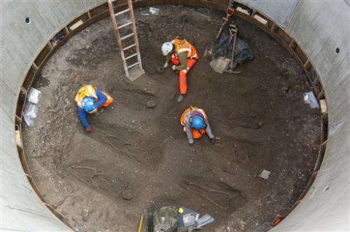 London rail workers find likely plague burial pit