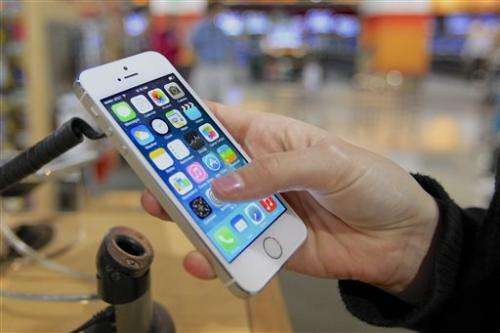 Senator concerned about Apple's fingerprint tech