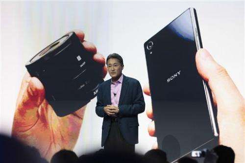 Sony launches camera phone with add-on lenses