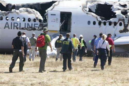 Unusual pattern of spine injuries from jet crash