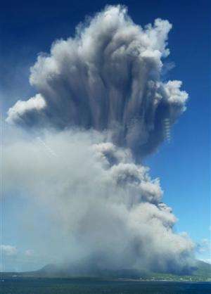 Volcanic eruption coats Japanese city with ash