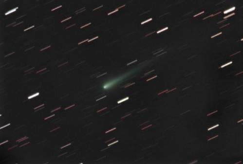 Why is comet ISON green?