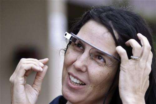 Woman fights ticket for driving with Google Glass