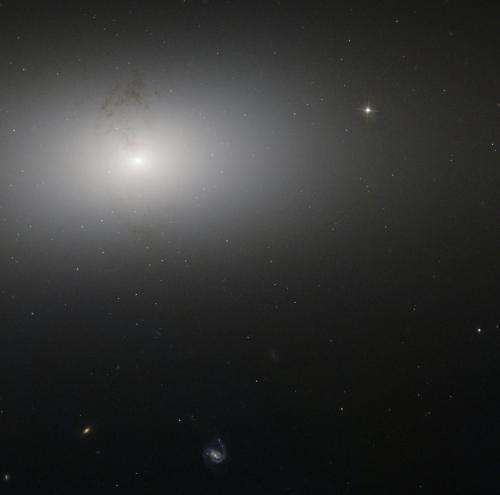 Hubble catches dusty detail in elliptical galaxy NGC 2768