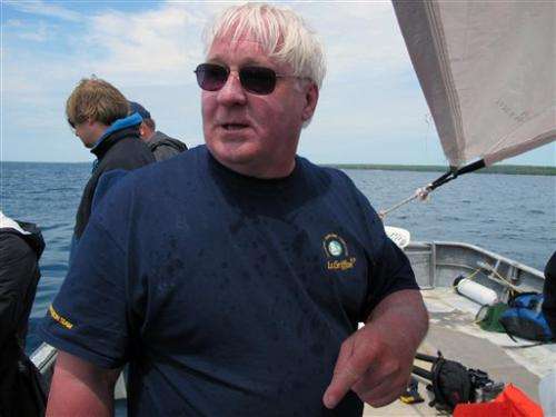 Divers begin Lake Michigan search for Griffin ship