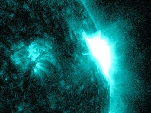 NASA's SDO observes mid-level solar flare
