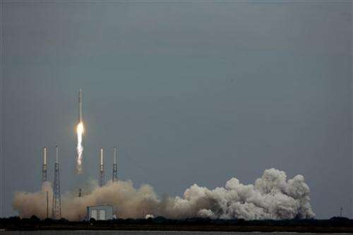 SpaceX rocket launches for flight to space station