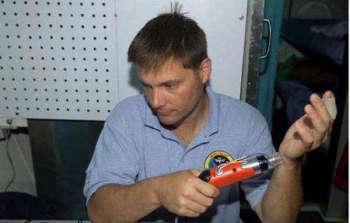 Wrist-sized bone scanner could fly to the space station in 2016