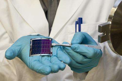 Understanding what makes a thin film solar cell efficient
