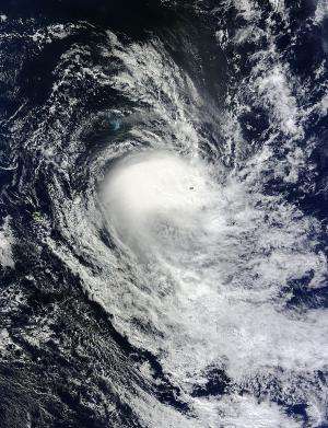 Cyclone Imelda's eye opens and closes for NASA's Aqua satellite