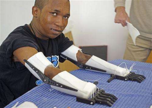 Robohand uses 3D printing to replace lost digits