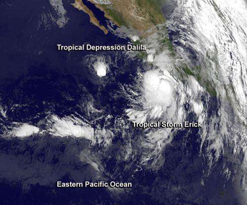 Satellites see ups and downs of 2 tropical Eastern Pacific systems