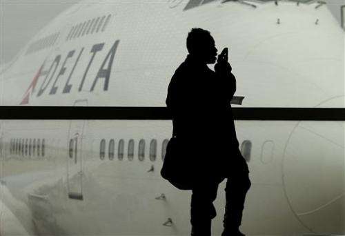 AP-GfK poll: strong opposition to in-flight calls