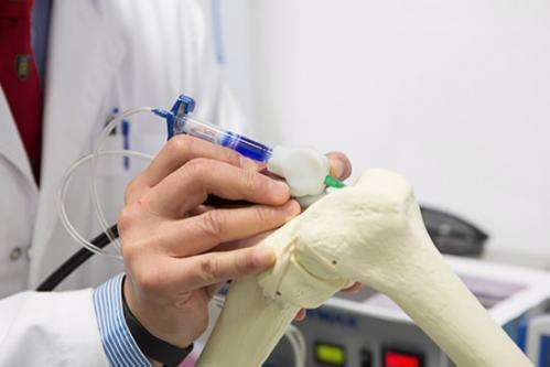 ‘Bio pen’ allows surgeons to design customised implants