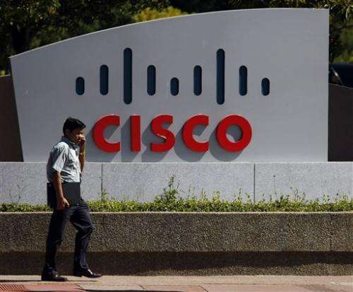 Cisco's fiscal 2Q earnings rise above Street views