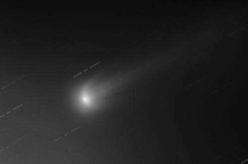 Comet ISON unfolds its wings