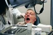 牙科健康状况不佳的心灵发抖吗？
