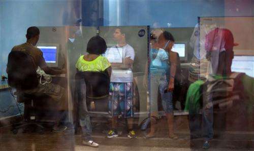 Cuba to offer public Internet at salons islandwide