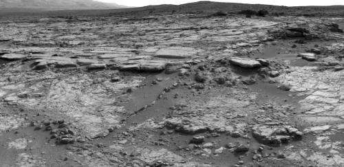 Curiosity rover explores 'Yellowknife Bay'