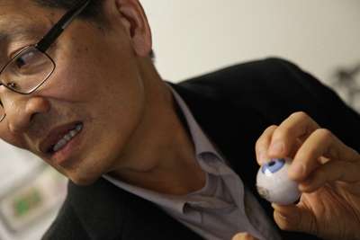 Engineer invents bionic eye to help the blind