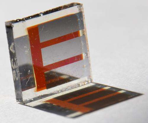 Team of physicists find perovskite can be used in conventional solar cell architecture