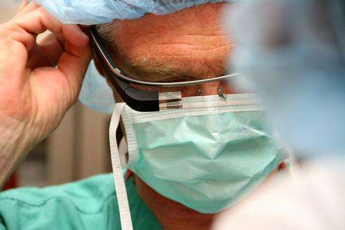 First US surgery transmitted live via Google Glass