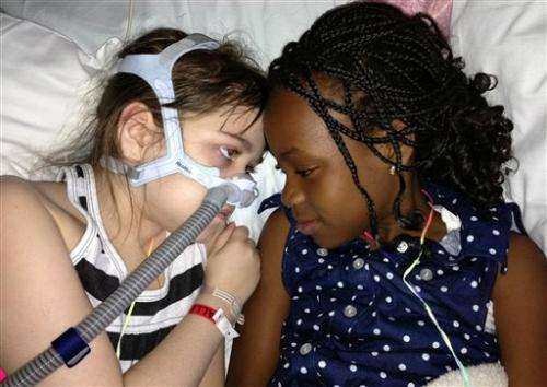 Girl who got new lungs in Pa. has pneumonia