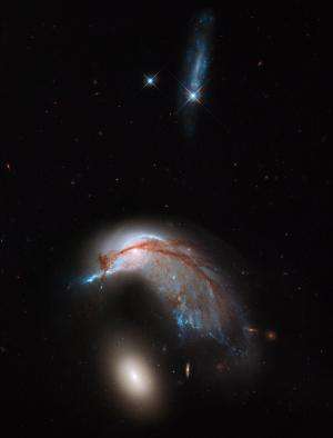 Hubble spots galaxies in close encounter