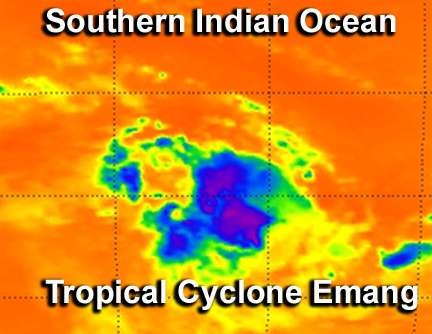 Infrared NASA imagery shows sinking air, elongation in Tropical Storm Emang