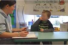 Interviewers' gestures mislead child-witnesses