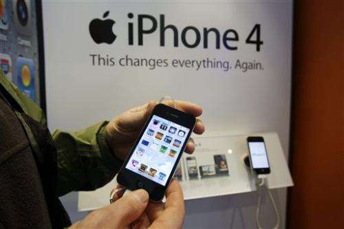 ITC rules for Samsung, bans iPhone 4 imports
