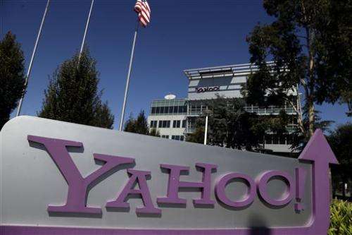 Loeb to sell 40M Yahoo shares as he leaves board